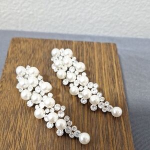 Elegant Pearl and Crystal Earrings